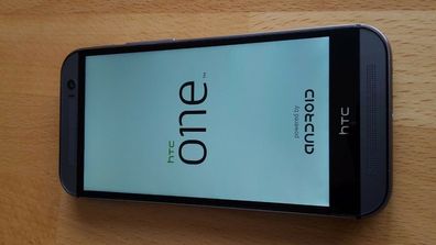 HTC One M8 32GB Grau / gunmetal grey / ohne Simlock / ohne Branding * WIE NEU*