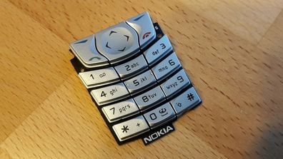 NEUE Tastatur / Farbe silber / passend für Nokia 6610 / 6610i