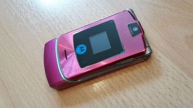 Motorola RAZR V3i Pink / mit Folie / ohne Simlock mit jeder SIM nutzbar...