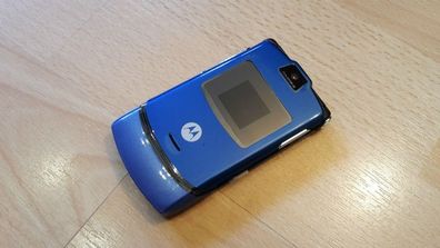 Motorola RAZR V3 Blau / ohne Simlock / ohne Branding / Klapphandy TOPP