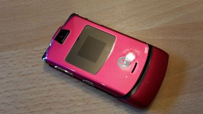 Motorola RAZR V3 Pink + Klapphandy + ohne Simlock + mit Folie * TOPP Zustand*
