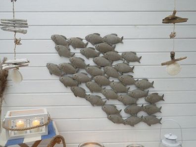 Fischschwarm. Metall Wand Maritim Deko Objekt mit Fischen