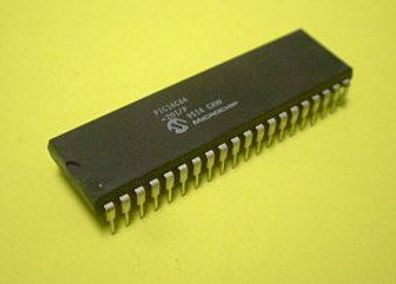 PIC16C64-20I/ P 8-Bit CMOS Microcontroller Microchip IC