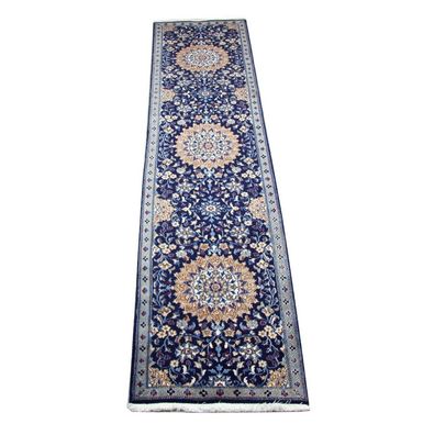 Hochwertige handgeknüpfter persischer Nain-Teppich Maß: 3,40x0,80 qm mit Seide