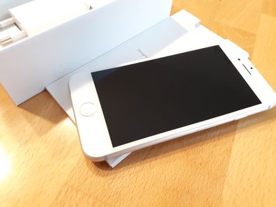 Apple iPhone 8 Silber 64GB simlockfrei + iCloudfrei + vom Händler