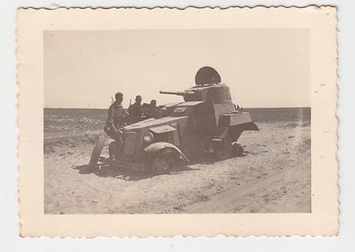 66467 Foto zerstörter Panzerkampfwagen im 2. Weltkrieg