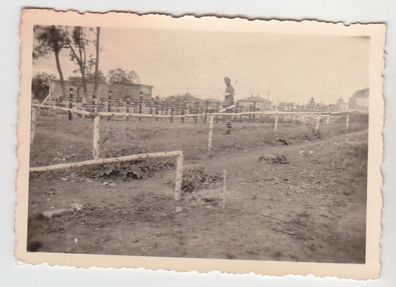 69745 Original Foto Deutscher Soldatenfriedhof in Suvaly Ukraine 2. Weltkrieg
