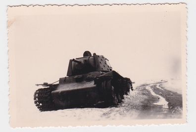 73505 Original Foto Zerschossener Panzer in Russland im 2. Weltkrieg