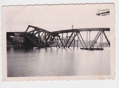 87909 Original Foto von den Franzosen gesprengte Brücke Strassburg Juli 1940