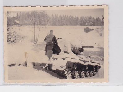 89169 Orig. Foto russischer Panzer 52 Tonnen von PAK getroffen 2. Weltkrieg
