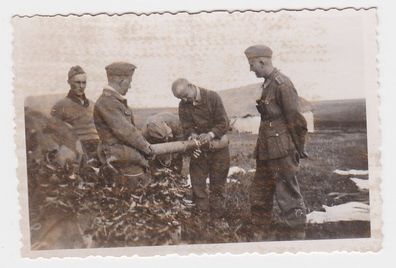 90100 Orig. Foto 5 Soldaten mit PAK Panzerabwehrkanone 2. Weltkrieg