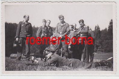 75555 Foto Ak Soldaten der Luftwaffe bei Schießübung mit MG im 2. Weltkrieg