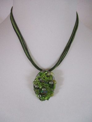 Halskette Silber Grün Anhänger Oval mit Kunst Perlen
