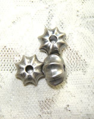 3 Stück große Perle Stern Metalloptik mit Ornament 1,3cm lang 2cm Durchmesser