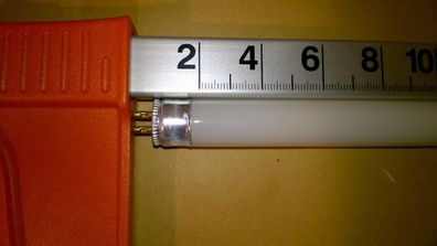 28 29 30 cm Neon Lampe Röhre ( LeuchtStoff-Lampe = keine LED ) Warm White F8w/ WW