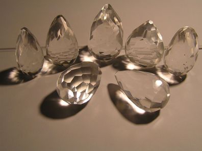 Bergkristall Tropfen facettiert mit Standfläche, verschiedene Exemplare, SP-519