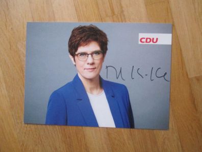 Bundesministerin Annegret Kramp-Karrenbauer - handsigniertes Autogramm!!!