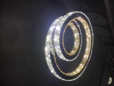 Moderne LED-Kristall-Deckenleuchte spiralförmig