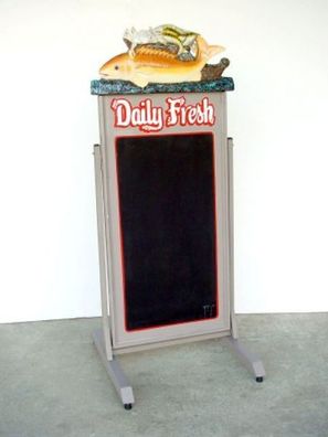 Aufsteller Daily - Fresh 1 mit Angebotstafel lebensgroß 140cm für draußen aus Polyres