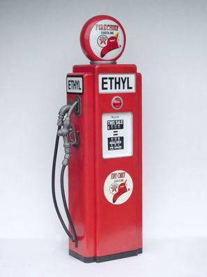 Ethyl Tankstelle als Schrank lebensgroß 224cm für draußen aus GFK