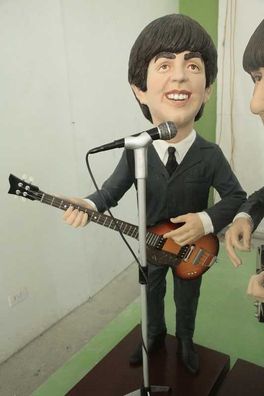 McCartney - Beatles lebensgroß 138cm für draußen aus GFK