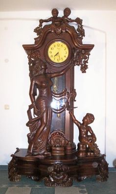 Große Standuhr Uhr Holz Nussbaumton Antik-Stil Schnitzerei