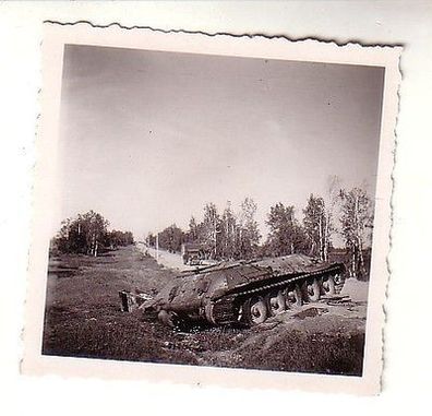 42109 Original Foto zerstörter Panzer in Russland im 2. Weltkrieg