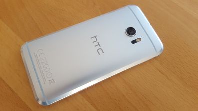 HTC 10 32GB glacier silver / brandingfrei + simlockfrei * * WIE NEU * *