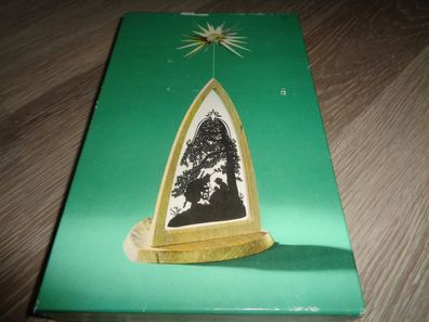 Weihnachtliches Licht und Schattenspiel-Leuchbildpyramide-Kerzenhalter