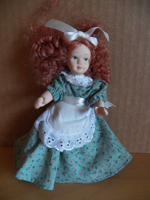 Puppe Porzellanpuppe rote Haare Arme, Beine, Kopf beweglich / ca.15 groß