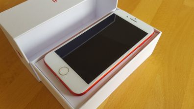 Apple iPhone 7 32GB Rot / red simlockfrei & iCloudfrei & neuwertig & foliert !