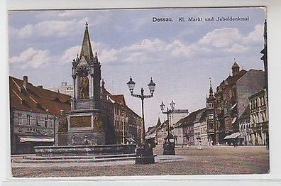 61540 Ak Dessau Kl. Markt und Jubeldenkmal um 1920