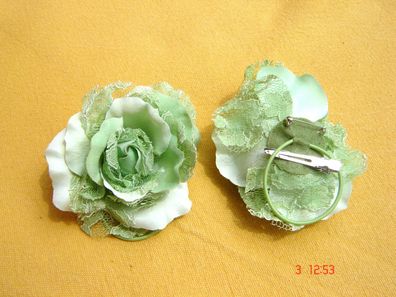 Ansteckblüte Rose mit Spitze in Farbe hellgrün auch Haarklammer oder Armband 10cm Z p