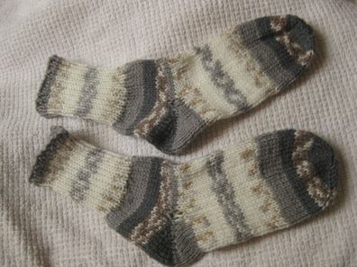 1Paar Socken handgestrickt aus Rellana Polyacryl Gr 26/27