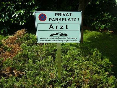 Privatparkplatz Schild mit Text nach Wunsch Größe 290 x 210 x 4,0 mm mit Erdstab