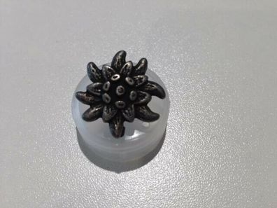 Trachtenknopf Metall, altzinn, mit Öse "Enzian", 20 mm