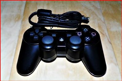 Sony PS3 Kabelloser Sixxax Dualsckock 3 Controller + Fifa Fussball + Ladekabel