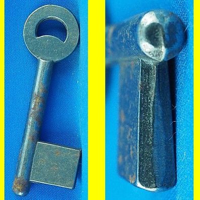 Börkey Stahl - Einbart Schlüssel ST 68 - Halm ca. 7 mm, Länge 80 mm / Bart 16 x 18 mm