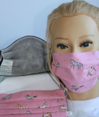 Textil Design Maske aus Baumwolle mit zertifiziertem Innenvlies - Pferde Rosa + Grati