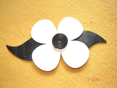 echt Leder Brosche große Blume schwarz weiß Anstecknadel handgearbeitet Vintage