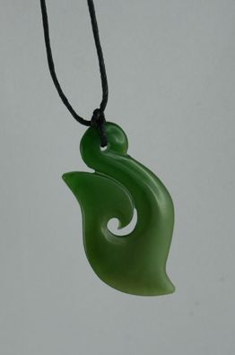 Maori Jade Carving  Manaia  Amulett  Anhänger  dunkle Nephrit Jade