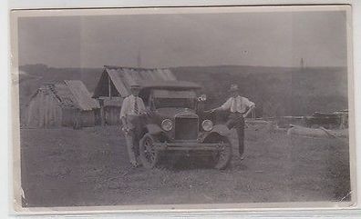 61401 Original Foto mit altem Automobil um 1920