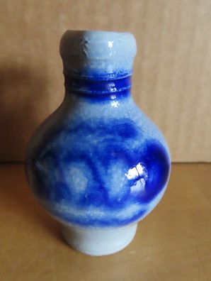 Vase Kanne Krug in blau/ grau ca. 8 cm hoch für Setzkasten Puppenhaus