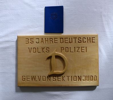 DTSB Ausweis Sportgemeinschaft Dynamo + Plakette 35 Jahre Volkspolizei Sektion Judo