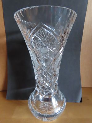 Vase Glas schwer mit Relief und Schliff ca. 23,3 cm hoch/ Sternmuster
