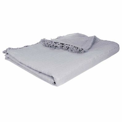 Tagesdecke 100% Baumwolle in grau mit Fransen 230x250 cm auf dem Sofa