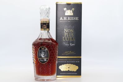 A. H. Riise Non Plus Ultra Rum 0,7 ltr.