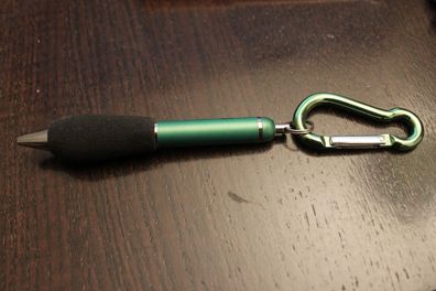 Kugelschreiber "Snap"; Ballpoint Pen; Gummigriffstück, grün, mit Karabinerhaken