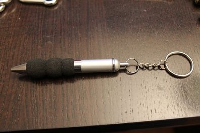 Kugelschreiber "Pocket"; Ballpoint Pen; Gummigriffstück, silber, mit Kette