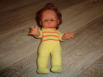 Puppe aus DDR Zeiten mit original Kleidung